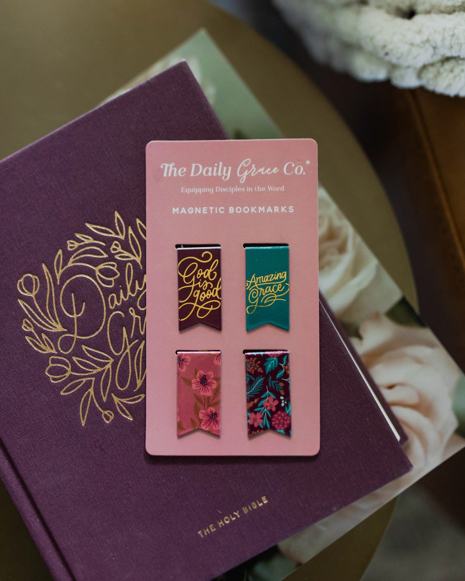 Thumbnail: Magnetic Bookmark Set