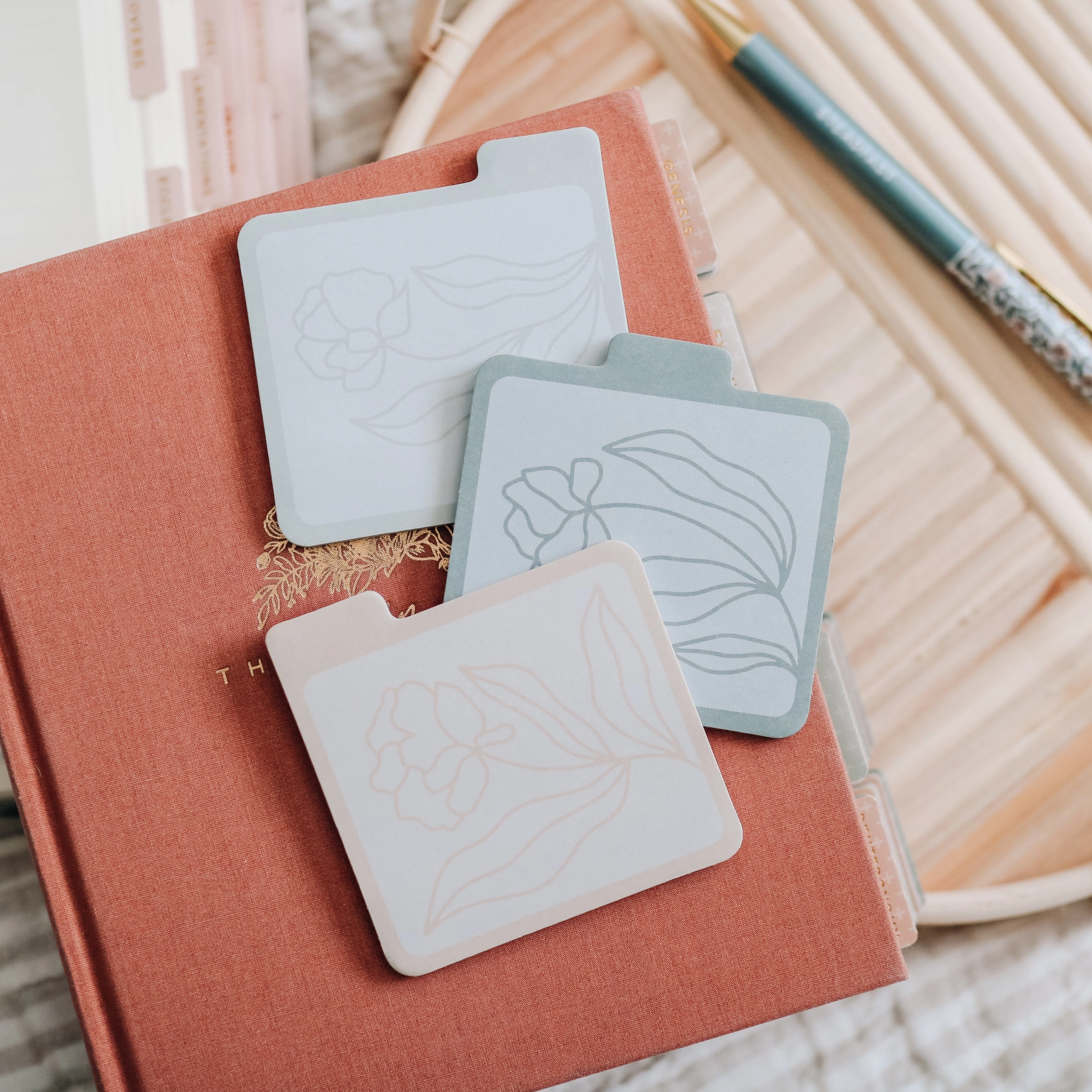 Thumbnail: Pastel Floral Sticky Tabs